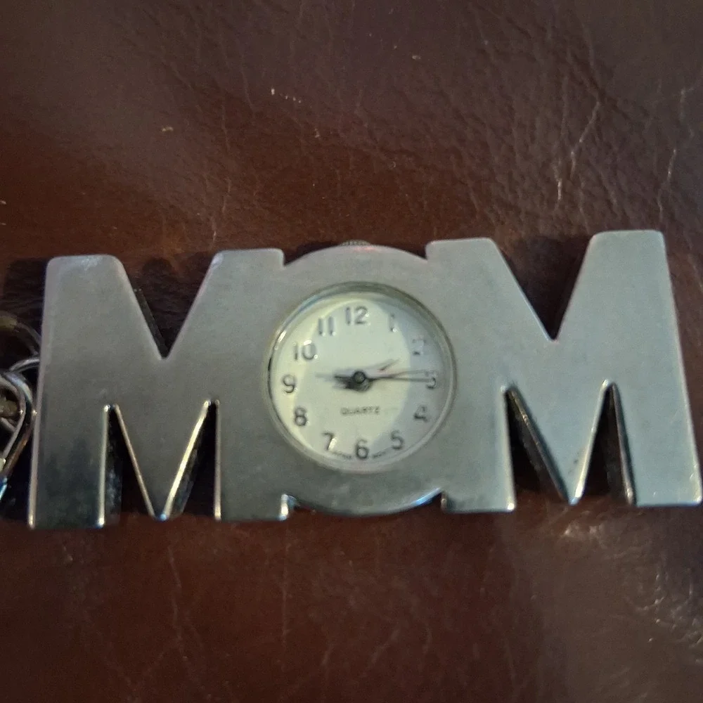 MOM Silver Tone Watch Pendant Keychain Fob Bag Charm Untested